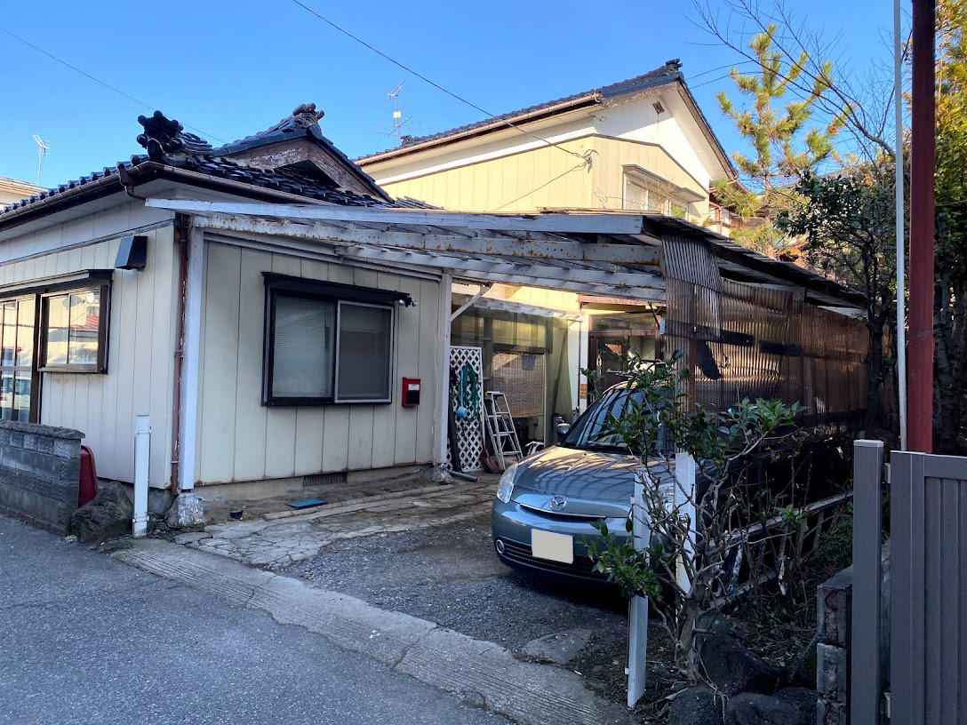 古いカーポートを撤去して新たに建て直したい リフォーム事例 Nissho 旧 日昭アルミ工業 古いカーポートを撤去して新たに建て直したい リフォーム事例 Nissho 旧 日昭アルミ工業